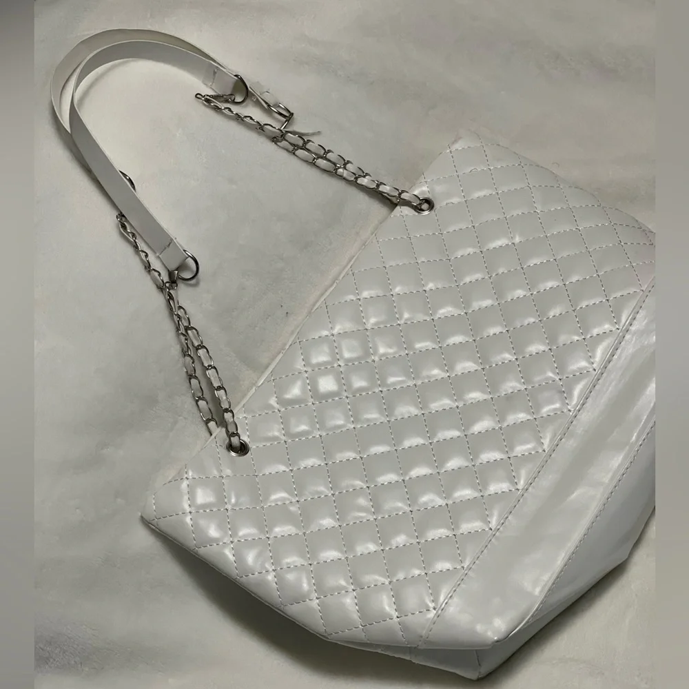 Purse - Picture 2 of 3